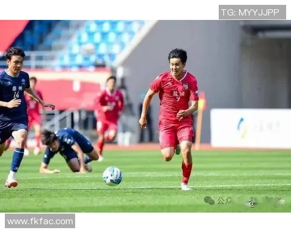 穿上足球球衣出门感受激情与活力的无限魅力 穿上足球球衣出门感受激情与活力的无限魅力